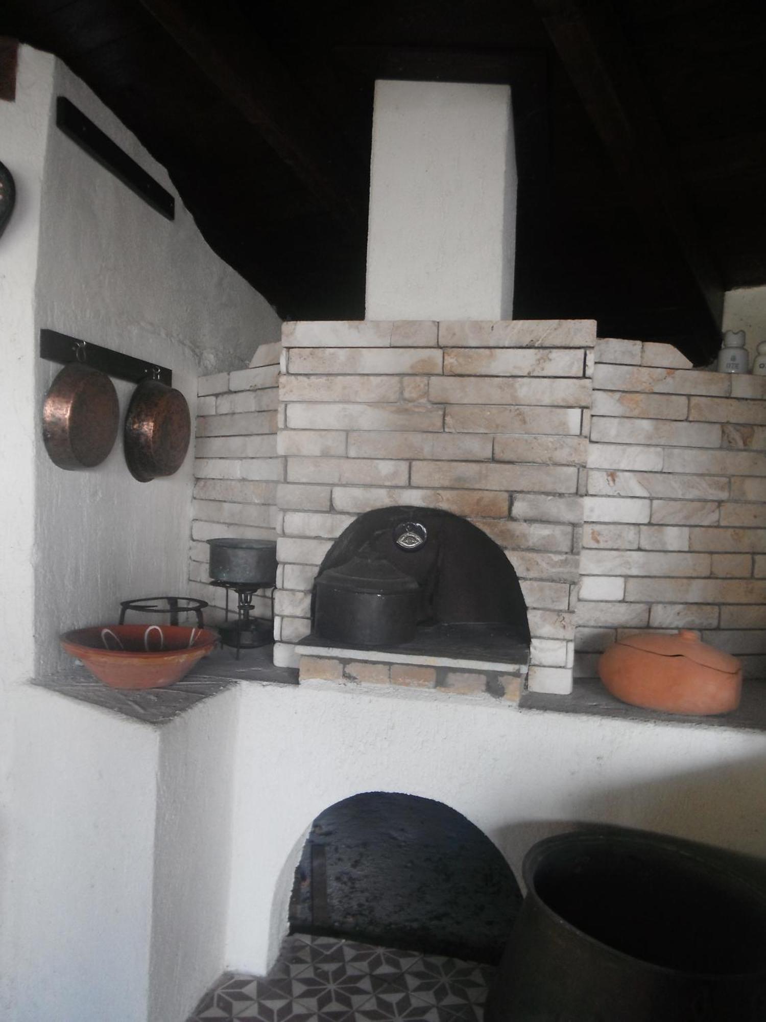 Evianna Studios Mousata Luaran gambar