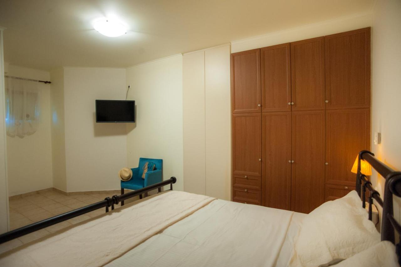 Evianna Studios Mousata Luaran gambar